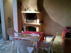 Maison de vacances gîte en sud Ardèche 33 avenue olivier de serres 07120 Ruoms Rhône-Alpes