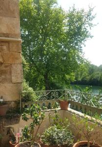 Gite face à la rivière -proche du pont du Gard-