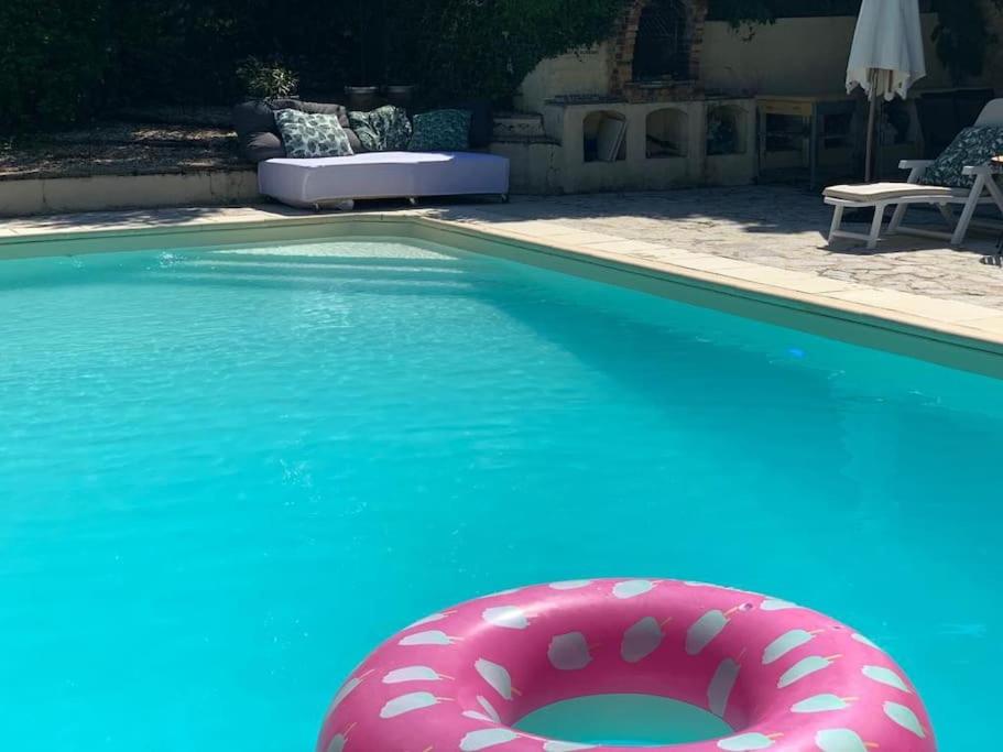 Maison de vacances Gite familial pierre avec piscine en campagne La Vigerie Basse 24110 Saint-Aquilin