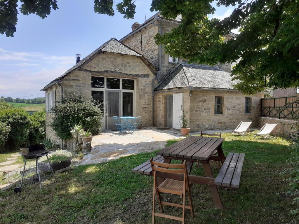 Maison de vacances Gîte Gabriac, 5 pièces, 8 personnes - FR-1-601-315 Ceyrac Le Barry Haut 12340 Gabriac