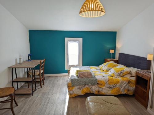 Gîte Gond-Pontouvre, 4 pièces, 6 personnes - FR-1-653-181