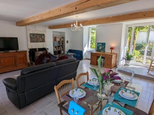 Gîte Graves-Saint-Amant, 4 pièces, 5 personnes - FR-1-653-31