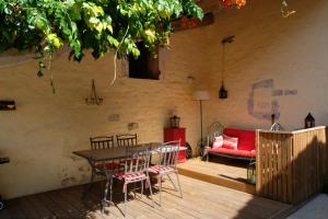 Maison de vacances Gite Guillot - hameau calme 8km de Jonzac 1 Chemin de la Garenne 17150 Nieul-le-Virouil -1