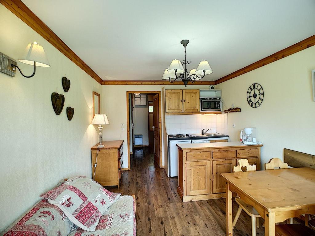 Gîte Haironville, 6 pièces, 10 personnes - FR-1-585-34 55000 Haironville