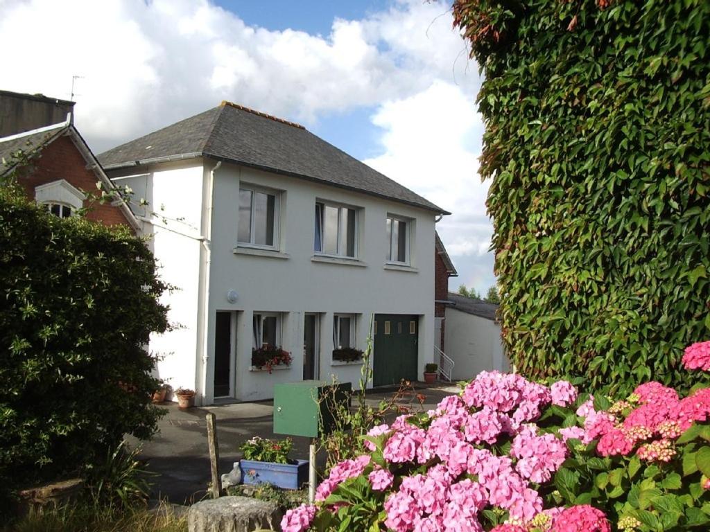 Maison de vacances Gite Hénanbihen 16 Rue De La Libération 22550 Hénanbihen