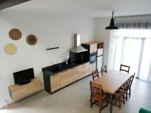 Gîte Hergugney, 3 pièces, 4 personnes - FR-1-589-401