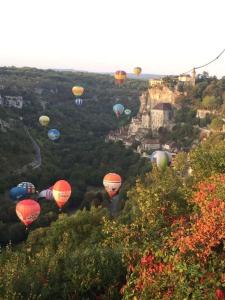 Maison de vacances Gîte indépendant au calme avec vue panoramique Lagardelle 46500 Rocamadour Midi-Pyrénées