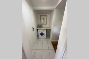 Maison de vacances Gite Jeanroy a Cheerful 2 Bedroom Rural Gite 213 Route Des Vaches Blondes, Greneyren 24320 Saint-Martial-Viveyrol Aquitaine