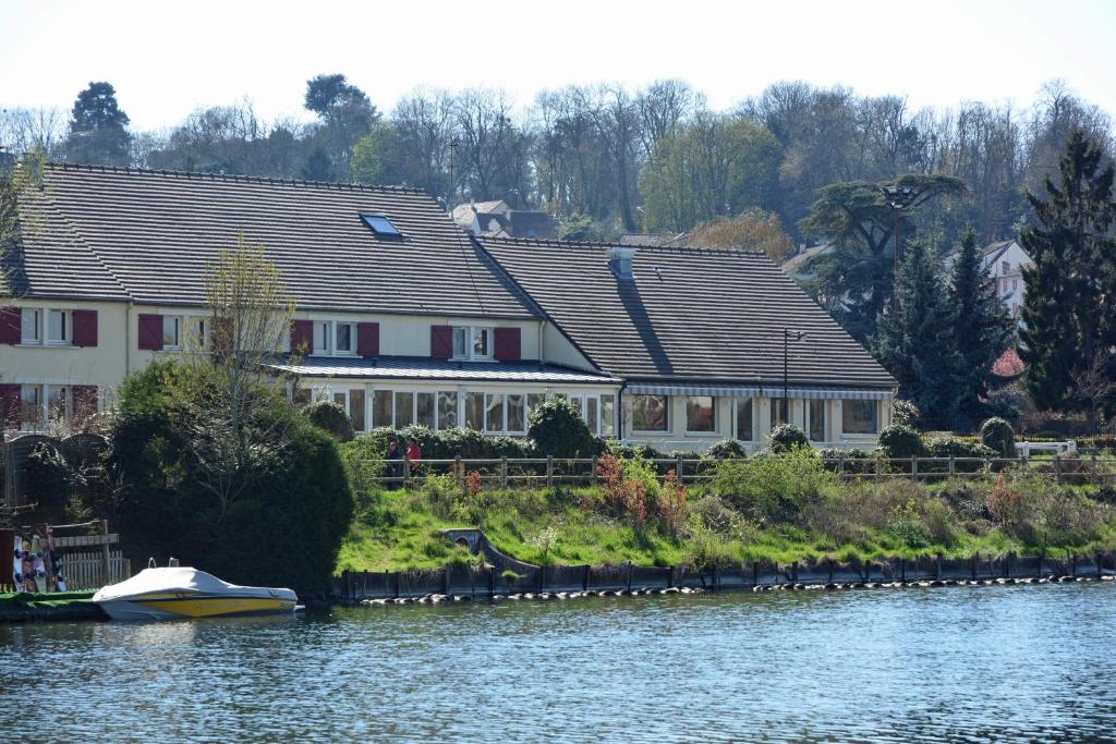 Gîte Jouy-le-Potier, 3 pièces, 4 personnes - FR-1-590-142