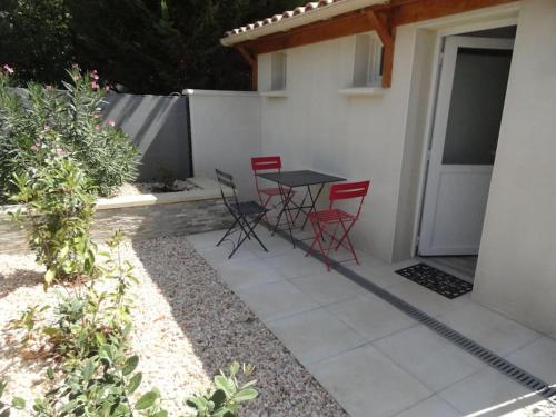 Maison de vacances Gite L ABRI COSTIER 31 Rue de la Coste 34560 Villeveyrac Languedoc-Roussillon