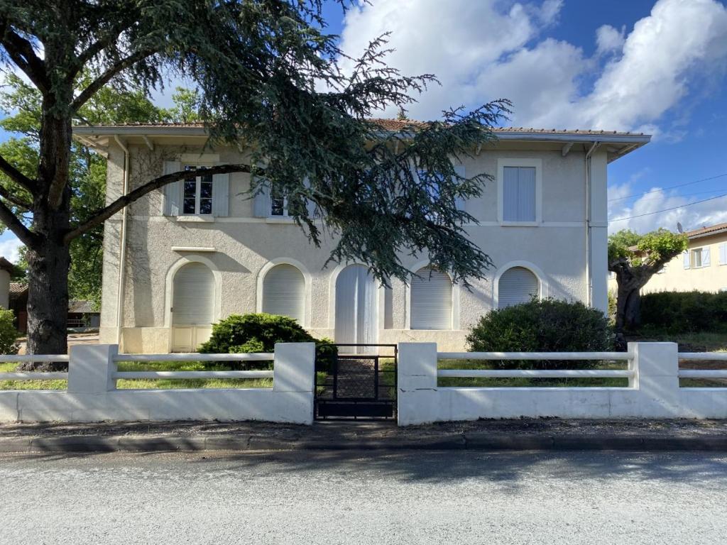 Gîte L'Atelier de Tournerie 39300 Montigny-sur-lʼAin