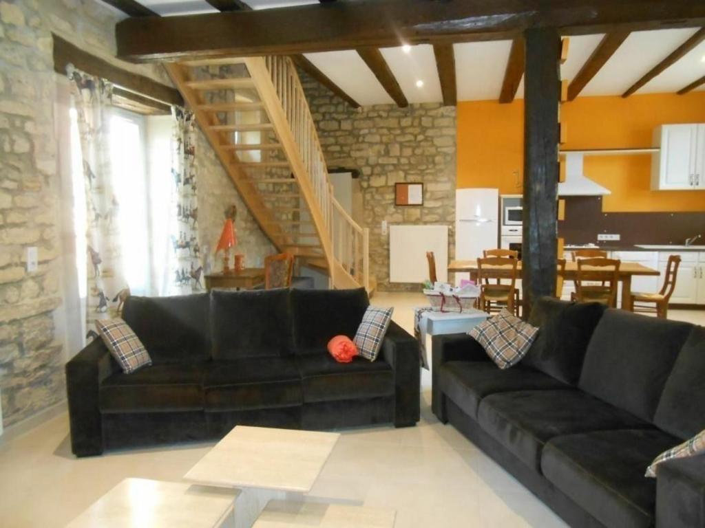 Gîte L'Isle-en-Rigault, 4 pièces, 8 personnes - FR-1-585-55 Ecuries Jeand'Heurs, 55000 Lisle-en-Rigault