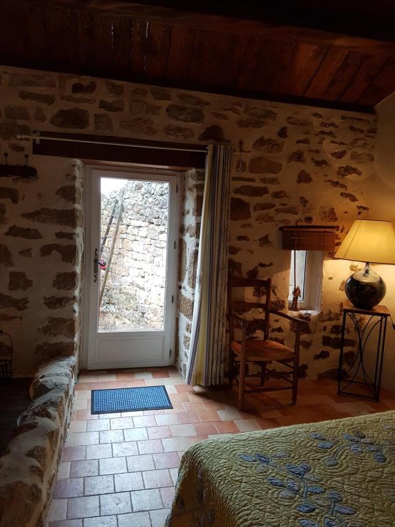 Gite la chaumière Le chateau de la Brosse 18120 Brinay