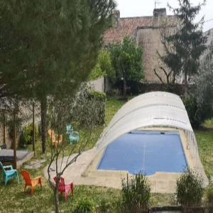 Gîte la Gatounette piscine jardin partagé avec hôtes
