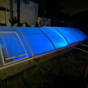 Gîte la Gatounette piscine jardin partagé avec hôtes