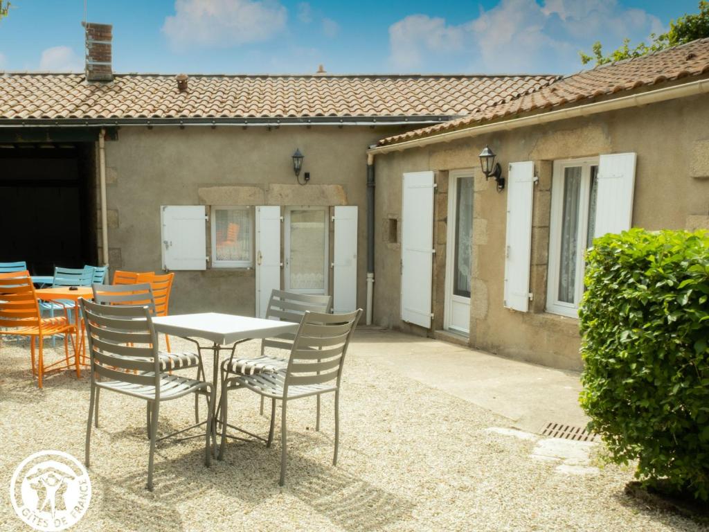 Maison de vacances Gîte La Gaubretière, 2 pièces, 4 personnes - FR-1-426-525 16 Rue de la Frerie 85130 La Gaubretière