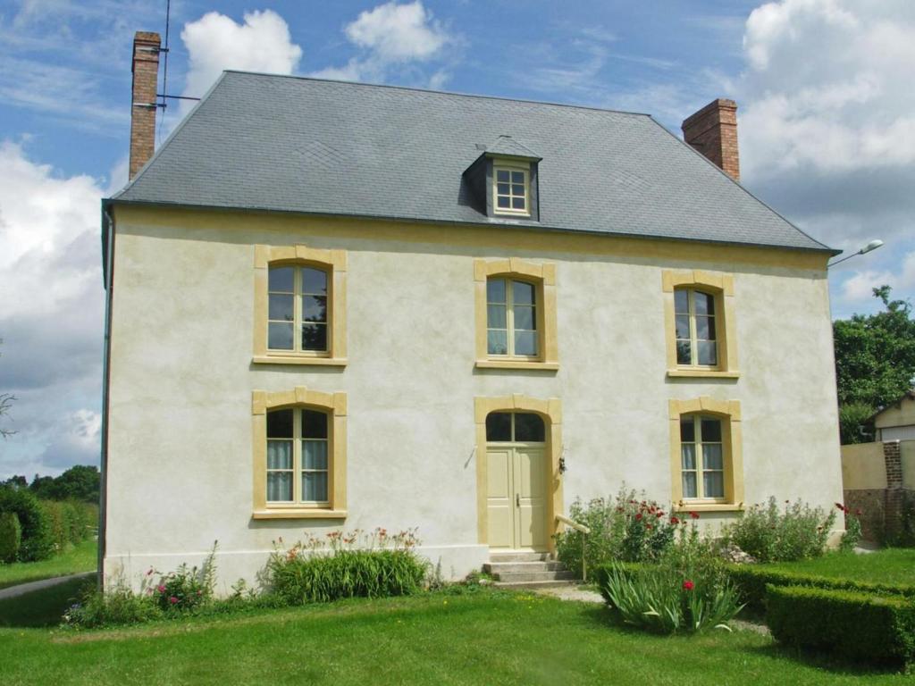 Maison de vacances Gîte La Gonfrière, 5 pièces, 8 personnes - FR-1-497-78 Le Bourg LA GONFRIERE 61550 La Gonfrière