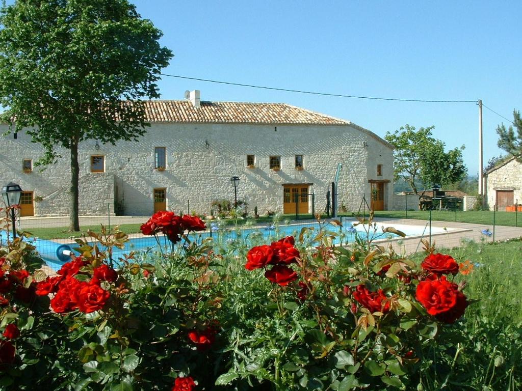 Maison de vacances Gîte La Maison du Bonheur GOURRAUD 47470 Dondas