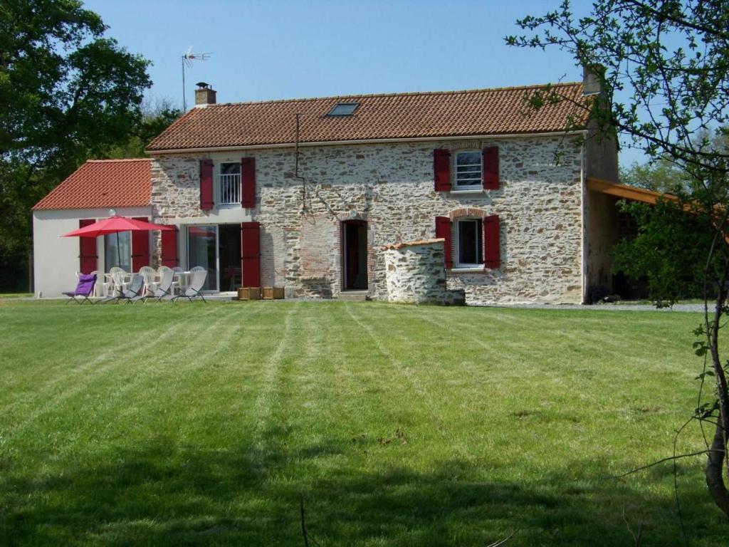 Maison de vacances Gîte La Roche-sur-Yon, 5 pièces, 10 personnes - FR-1-426-157 La Jacquette 85000 La Roche-sur-Yon