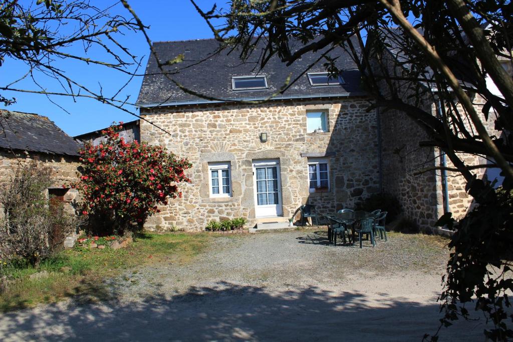 Maison de vacances Gite LA ROCHERIE La Rocherie 53160 Hambers