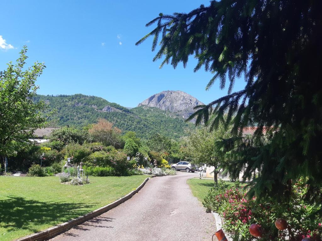 Maison de vacances Gîte la Treille au Clos des Pradals le clos des pradals Banat 09400 Tarascon-sur-Ariège