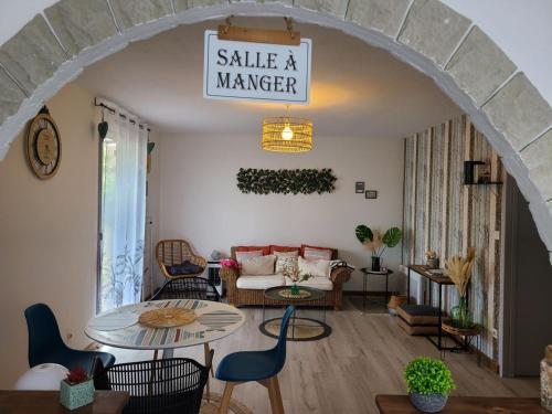Gîte La Vôge-les-Bains, 3 pièces, 4 personnes - FR-1-589-418