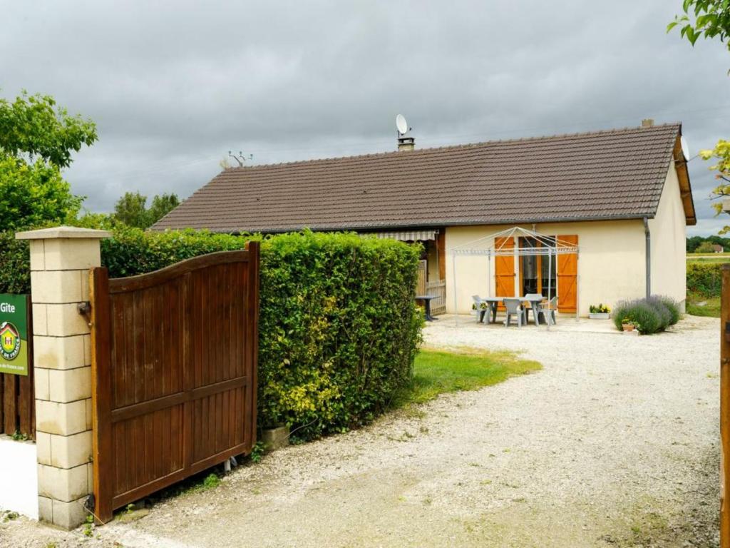 Maison de vacances Gîte Laines-aux-Bois, 2 pièces, 4 personnes - FR-1-543-87 15 Rue de l'Isle 10120 Laines-aux-Bois