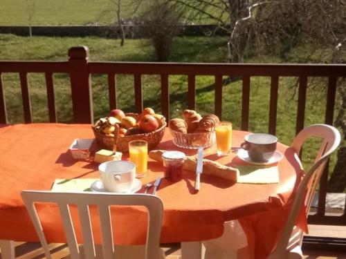 Gîte Laissac, 4 pièces, 6 personnes - FR-1-601A-6