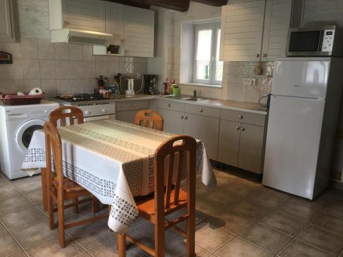 Gîte Laître-sous-Amance, 2 pièces, 3 personnes - FR-1-584-68