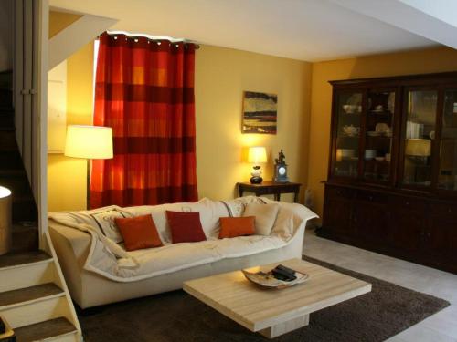 Gîte Landreville, 4 pièces, 6 personnes - FR-1-543-146