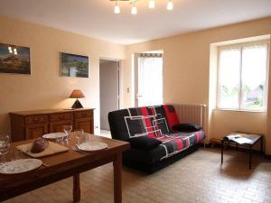 Gîte Lantriac, 3 pièces, 4 personnes - FR-1-582-78