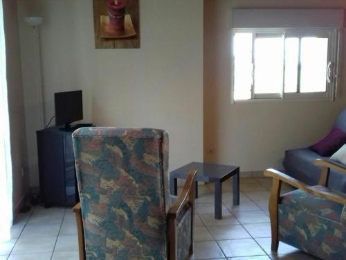Gîte Lanuéjouls, 3 pièces, 5 personnes - FR-1-601-123