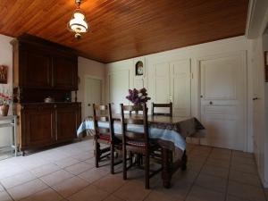 Gîte Lapte, 4 pièces, 6 personnes - FR-1-582-147