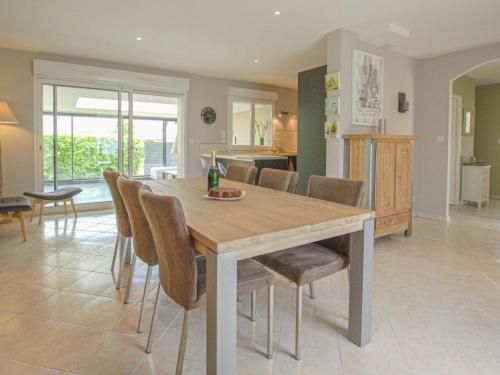 Gîte Lavau, 5 pièces, 6 personnes - FR-1-543-226