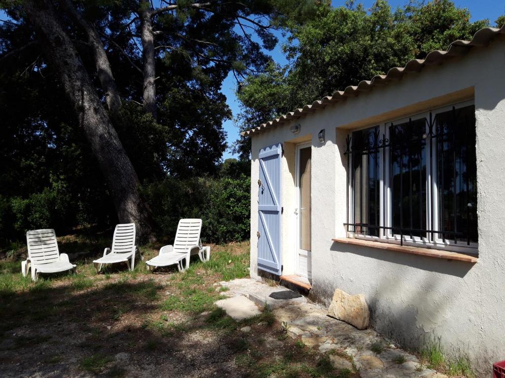 Gîte \ \, 83330 Le Castellet