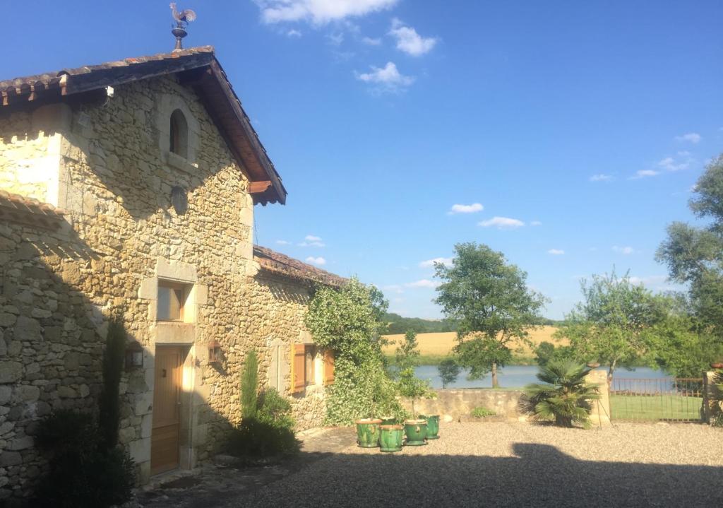 Maison de vacances Gîte Le Cézan Le Cézan Hameau de la Bâtisse 32360 Jégun