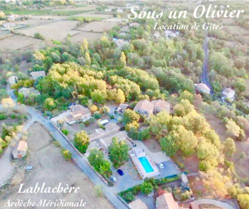 Gîte Le Chêne, au calme avec piscine à partager