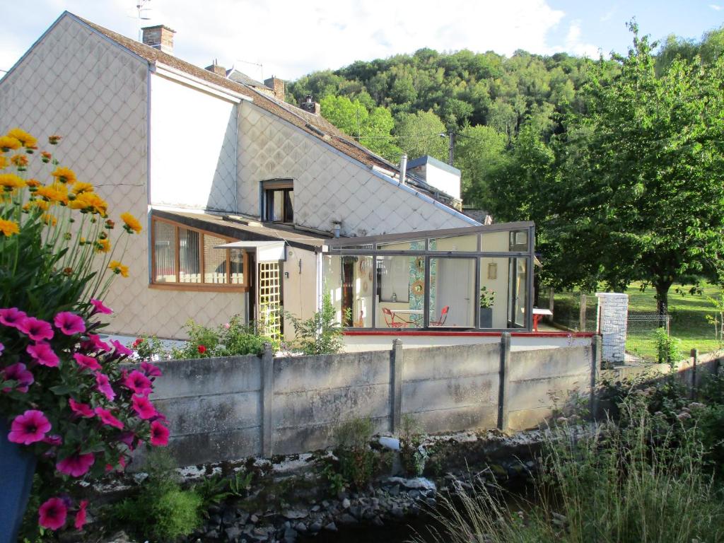 Maison de vacances GÏTE LE CONFLUENT 2 Place de la Jussière 08320 Vireux-Molhain