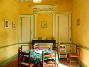 Gîte Le Donjon, 3 pièces, 6 personnes - FR-1-489-409