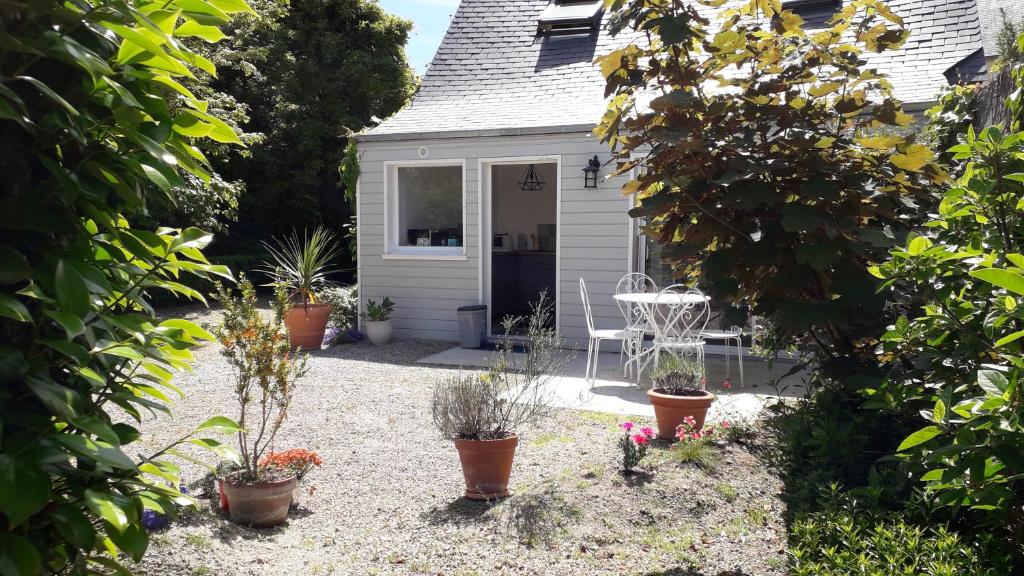 Maison de vacances Gîte, Le Jardind'Eneour, spots de surf, plages et randonnées ! 6 RUE JULES FERRY 29720 Plonéour-Lanvern