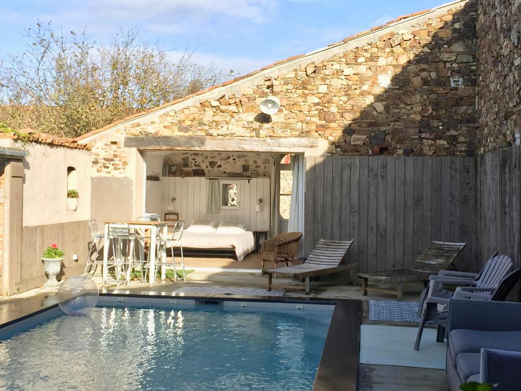 Gite le Magnolia 88210 Le Puid