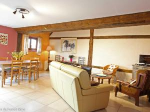 Maison de vacances Gîte Le Ménil-de-Briouze, 3 pièces, 5 personnes - FR-1-497-30 La Corbière 61220 Le Ménil-de-Briouze Normandie