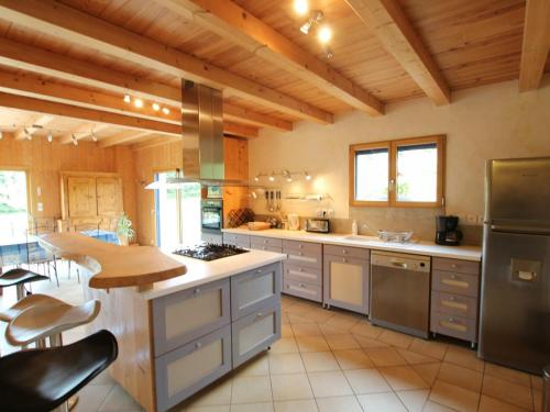 Gîte Le Mesnil-Ozenne, 4 pièces, 6 personnes - FR-1-362-328