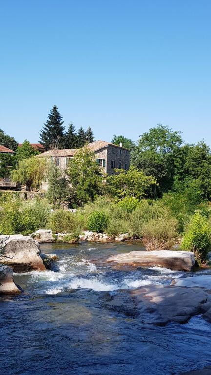 Maison de vacances Gite Le Moulin de Rosieres Moulin Champetier 120 route du Moulin 07260 Rosières