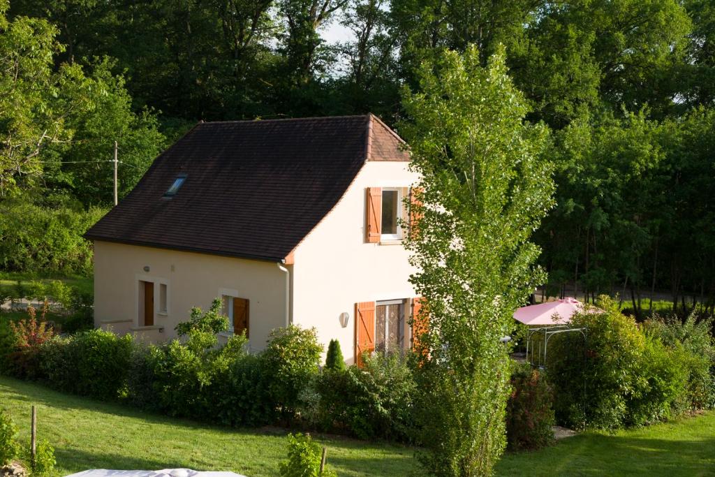 Maison de vacances Gîte le Noyer - l'Ancien Vignoble le Mondou Haut 24370 Saint-Julien-de-Lampon