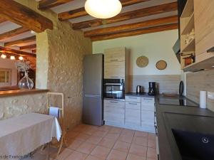 Gîte Le Pin-la-Garenne, 4 pièces, 8 personnes - FR-1-497-155
