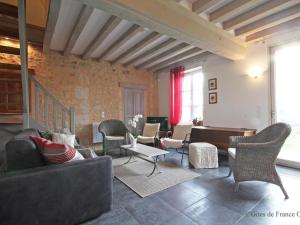 Gîte Le Pin-la-Garenne, 4 pièces, 9 personnes - FR-1-497-165