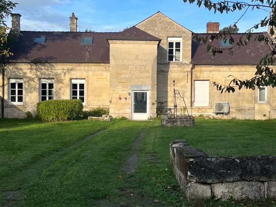 Gîte le Presbytère de Blérancourt 2 Rue de l'Église, 02300 Blérancourt