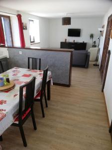 Maison de vacances gite les chaumeix les chaumeix 63470 Prondines Auvergne