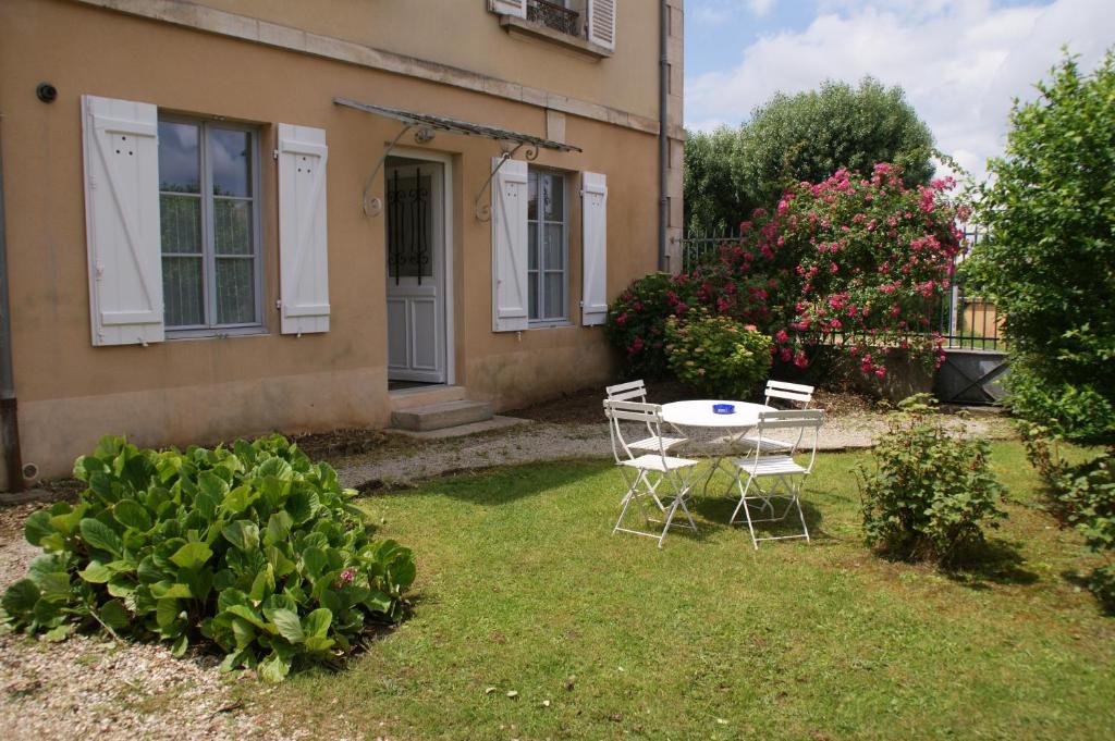 Maison de vacances Gîte Les Minimes 1 RUE DE MELUZIEN 89200 Avallon